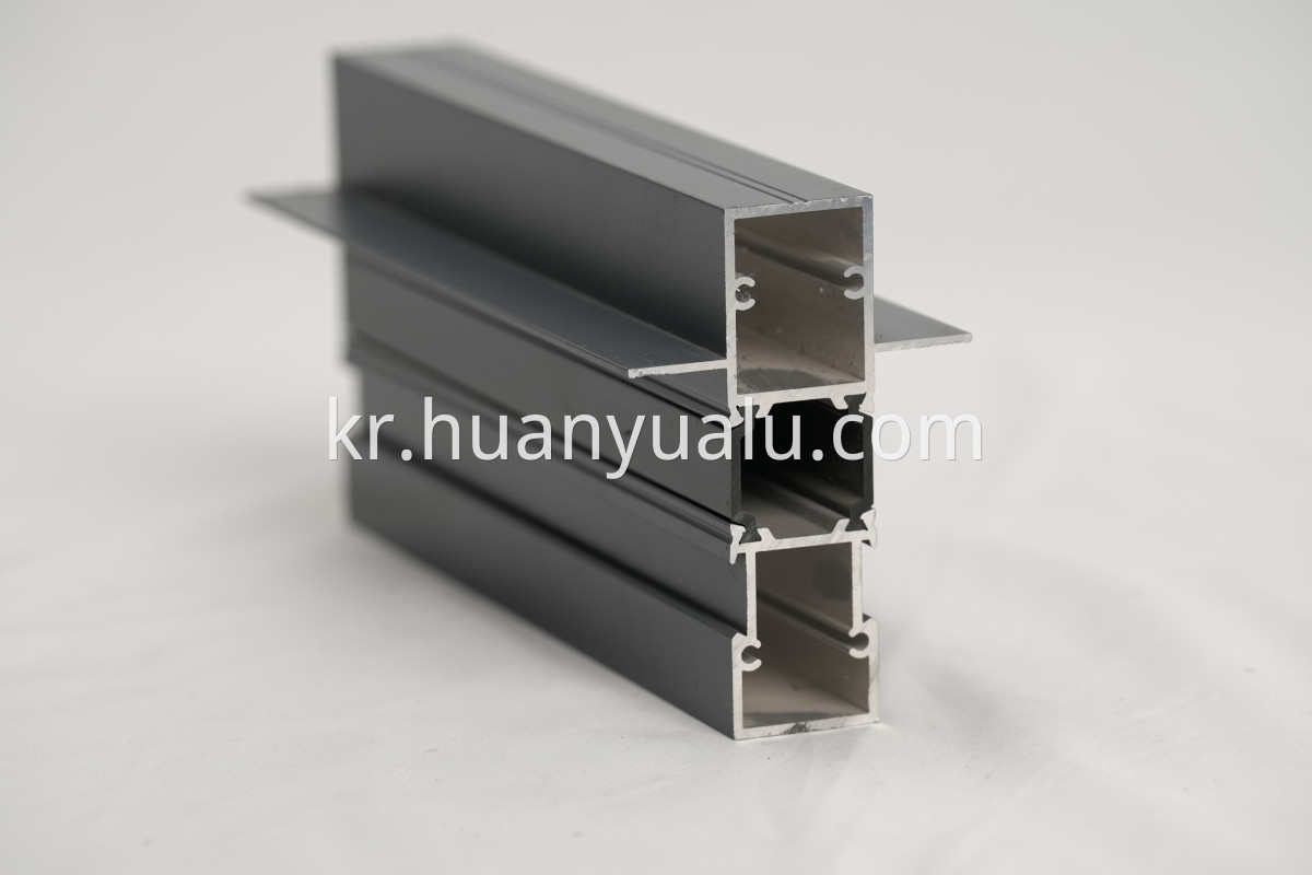 Thermal insulation profiles